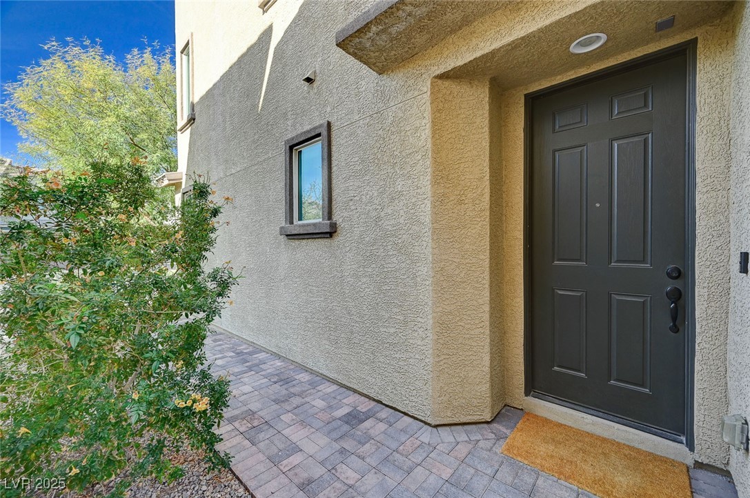 5958 Smith Valley Road