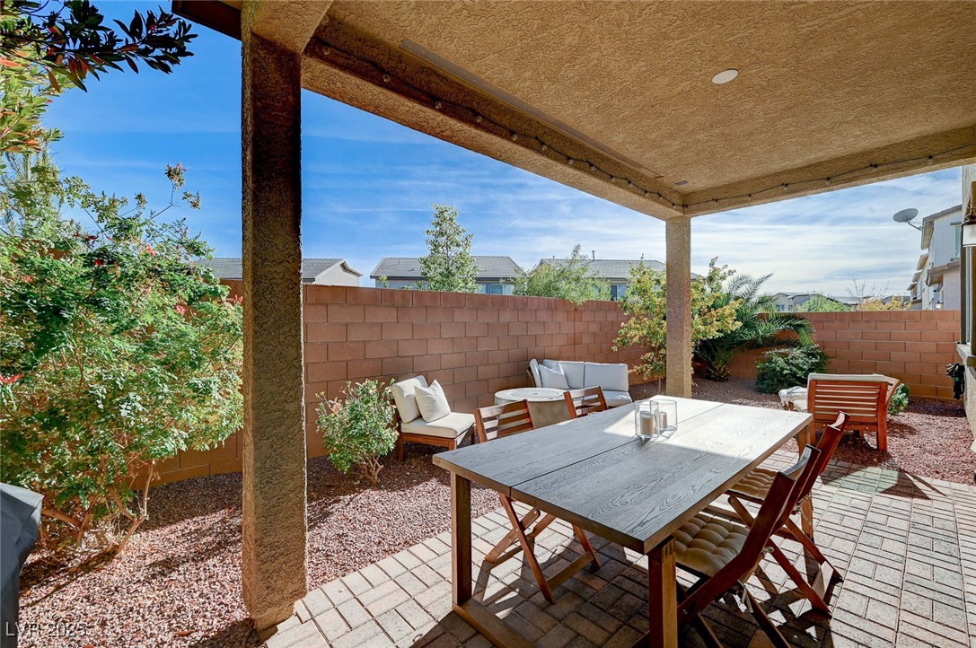 5958 Smith Valley Road