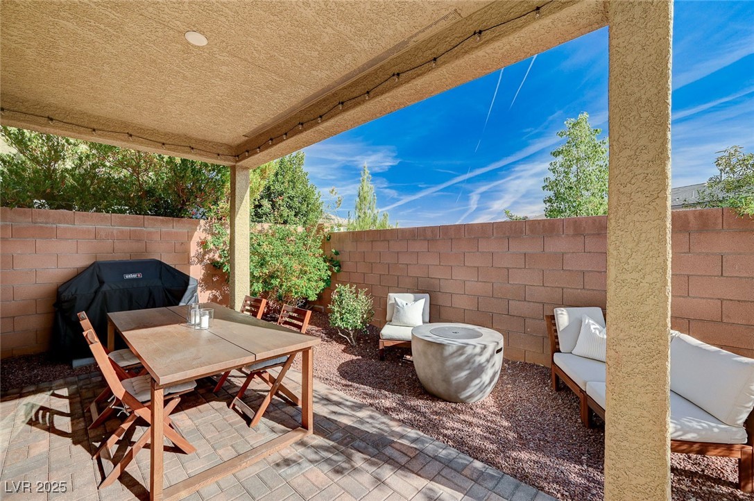 5958 Smith Valley Road