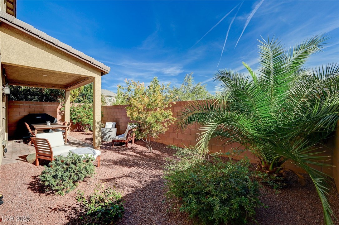 5958 Smith Valley Road