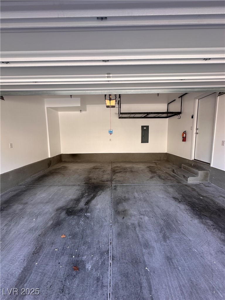 12112 Polar White Court 3