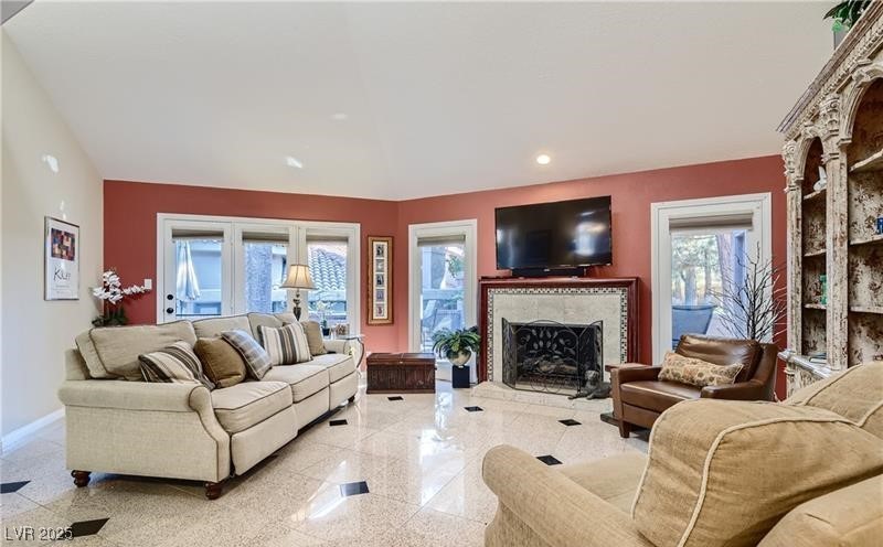 7201 Mission Hills Drive