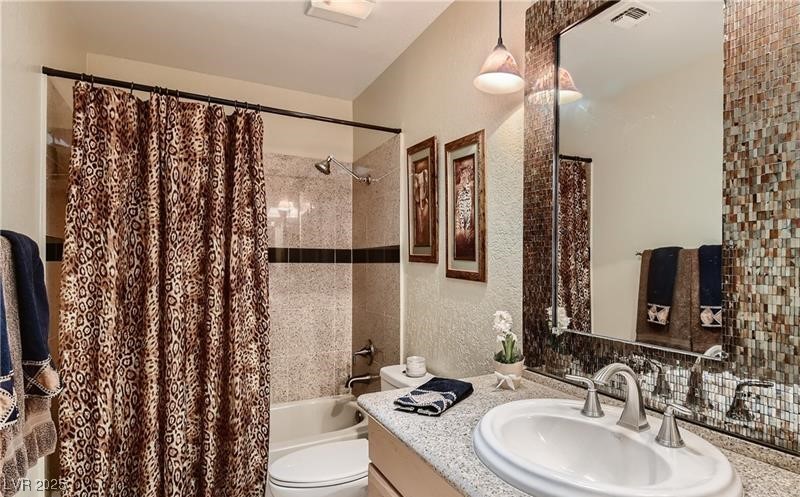 7201 Mission Hills Drive