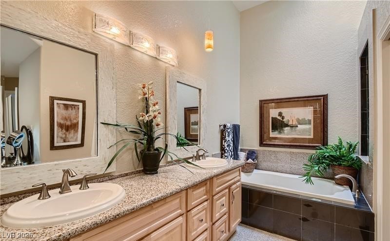 7201 Mission Hills Drive