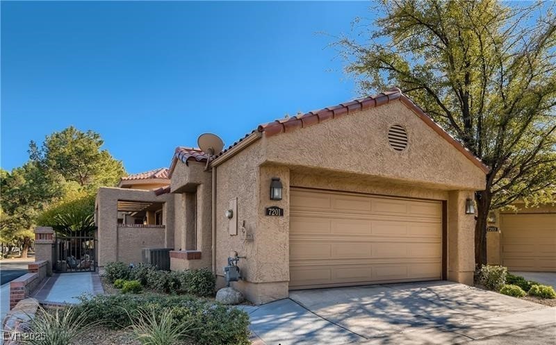 7201 Mission Hills Drive