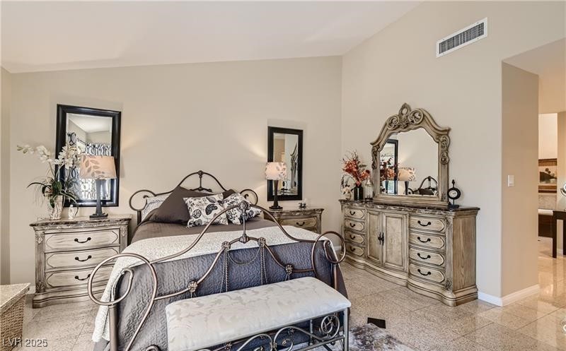 7201 Mission Hills Drive