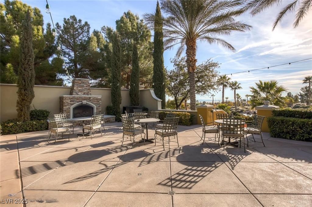 10228 Questa Sera Court