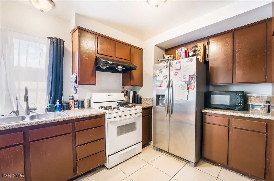 6135 Meadowgrass Lane