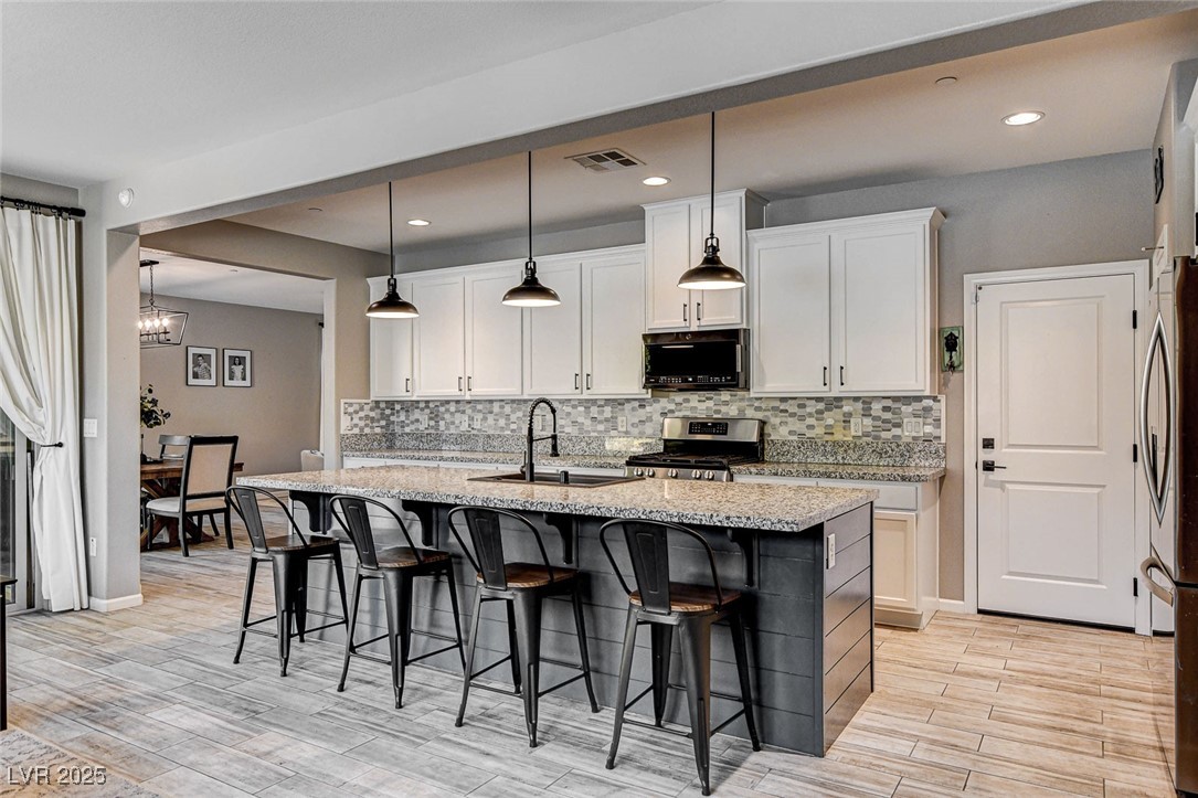 2540 Sable Ridge Street