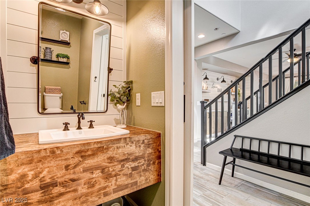 2540 Sable Ridge Street