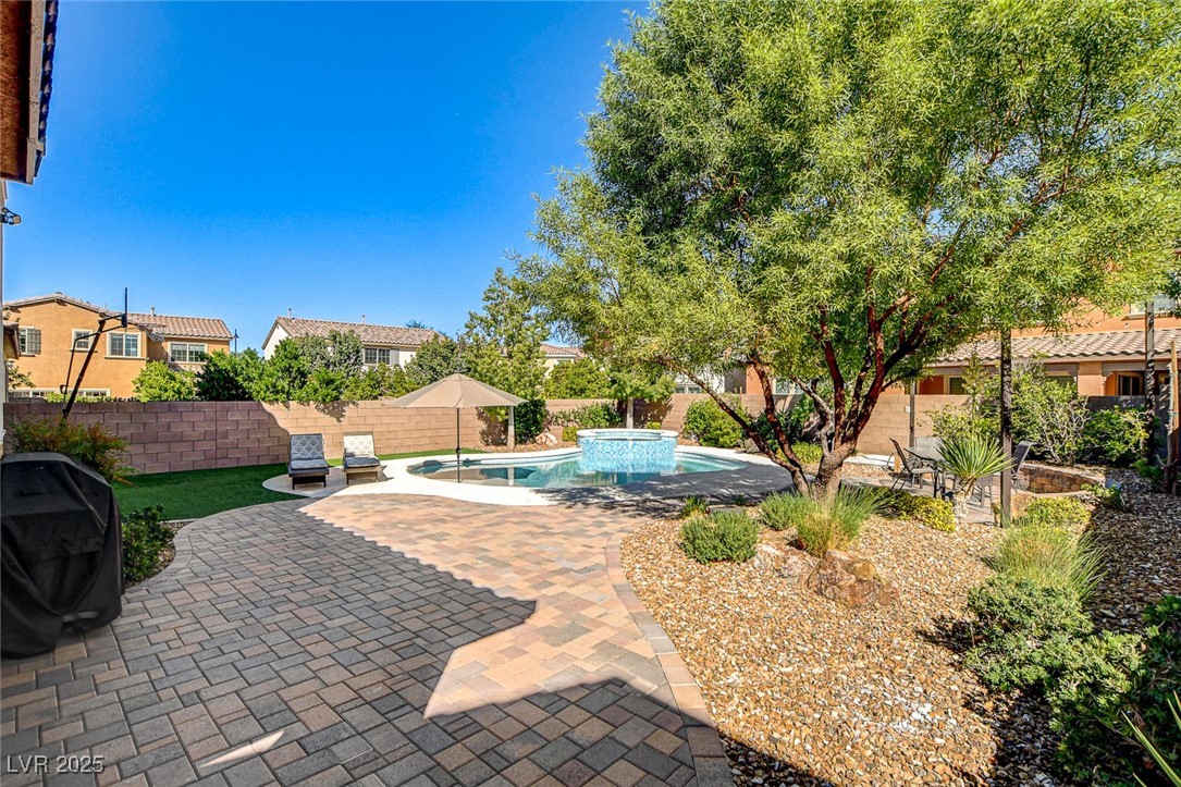 2540 Sable Ridge Street