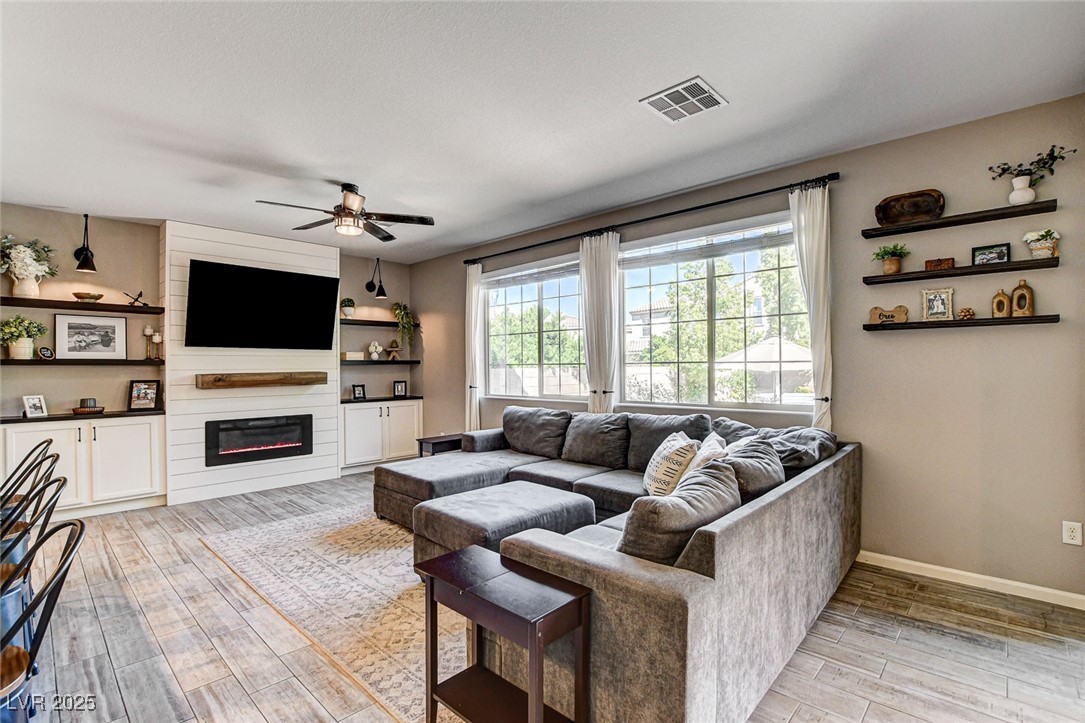 2540 Sable Ridge Street