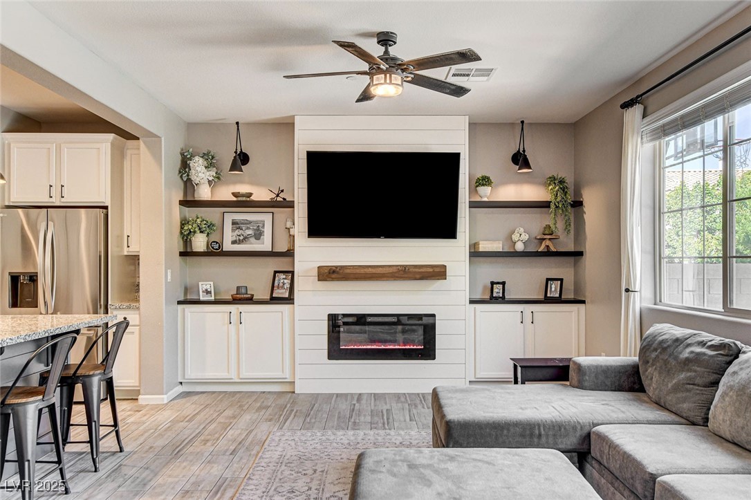 2540 Sable Ridge Street