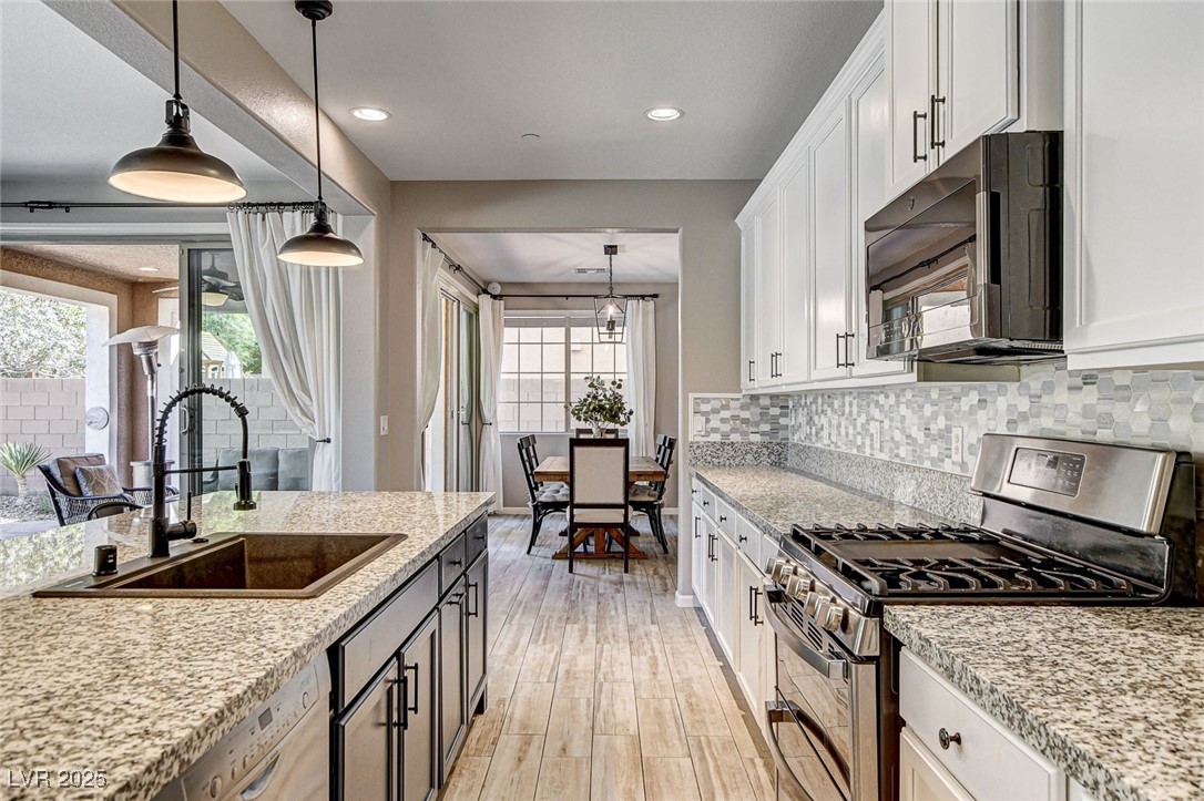 2540 Sable Ridge Street