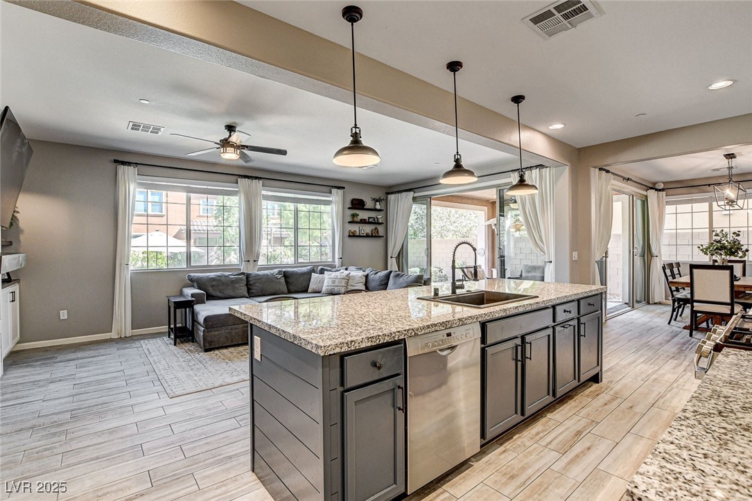 2540 Sable Ridge Street