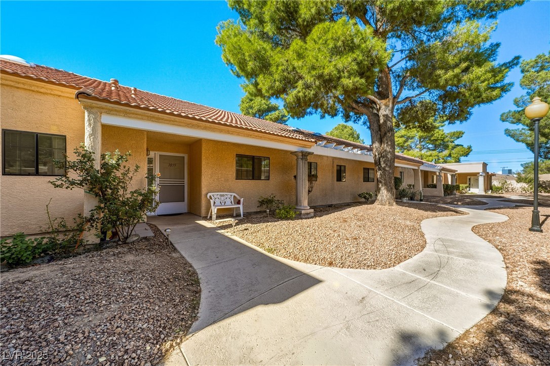2851 South Valley View Boulevard 1039