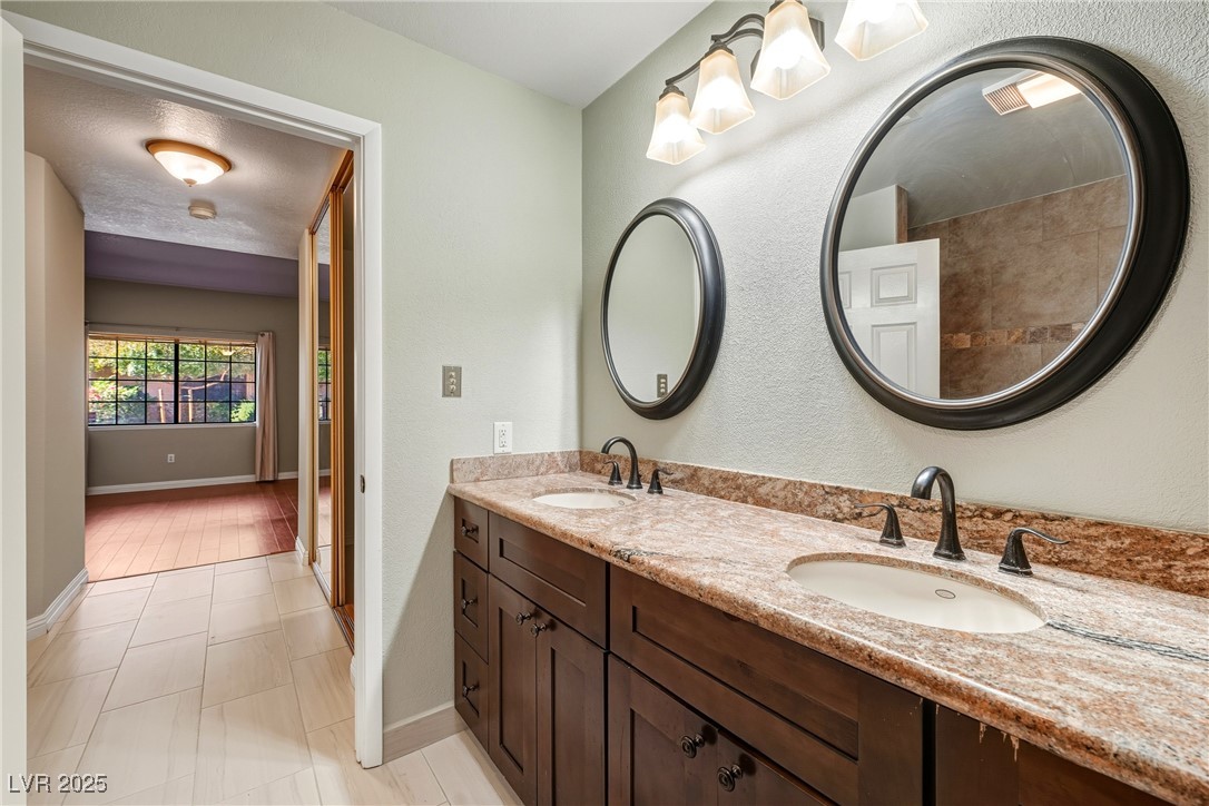 2851 South Valley View Boulevard 1039