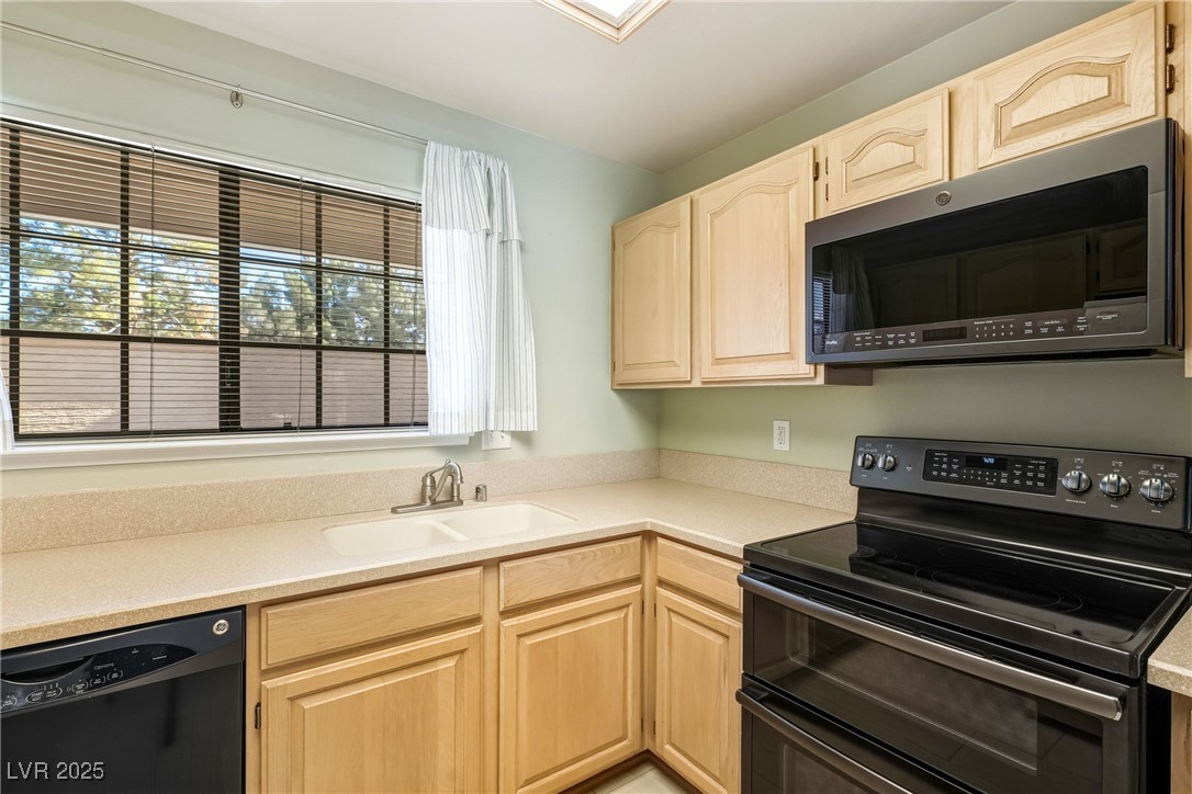 2851 South Valley View Boulevard 1039