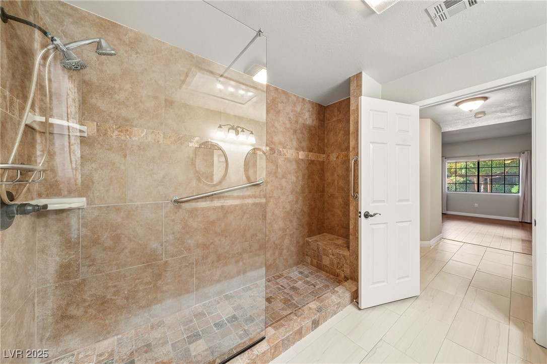 2851 South Valley View Boulevard 1039