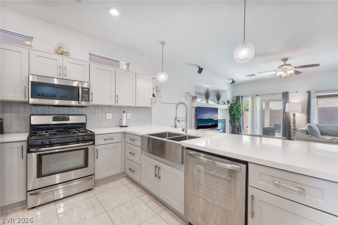 5949 Pavilion Lakes Avenue