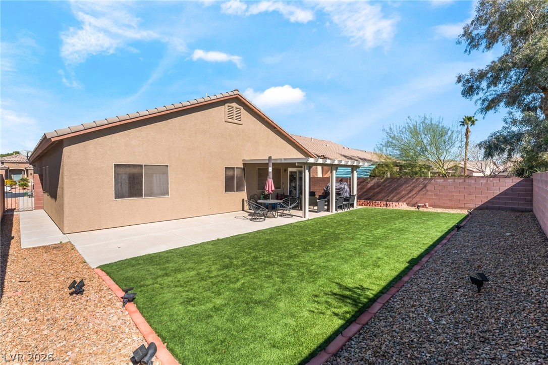 5949 Pavilion Lakes Avenue