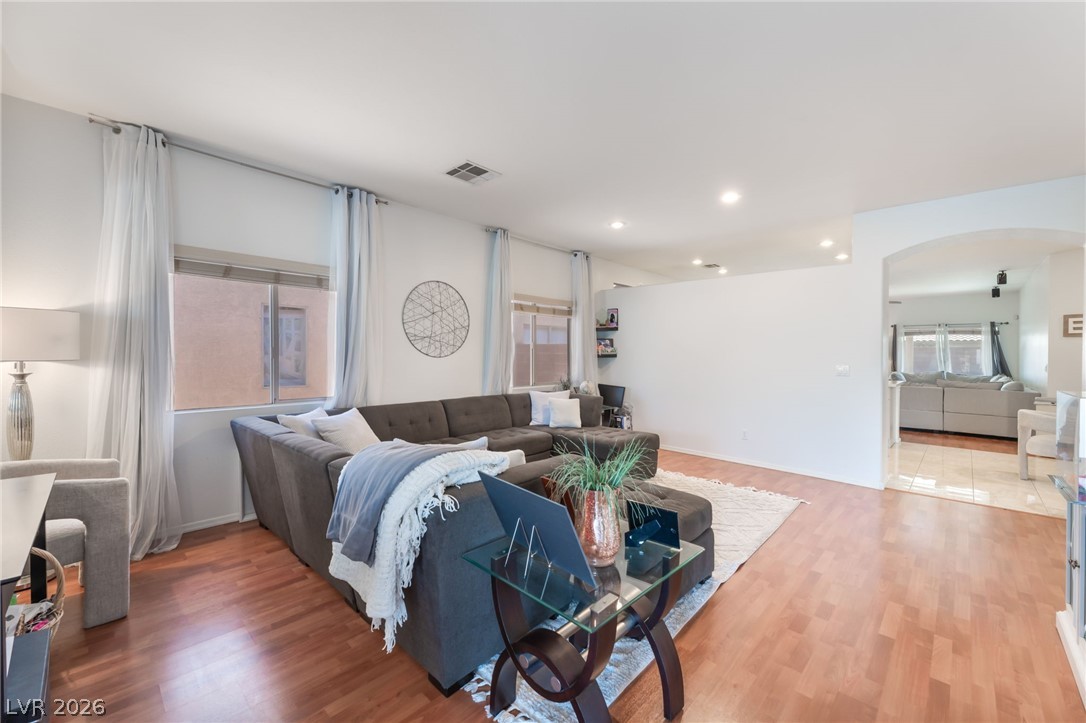 5949 Pavilion Lakes Avenue