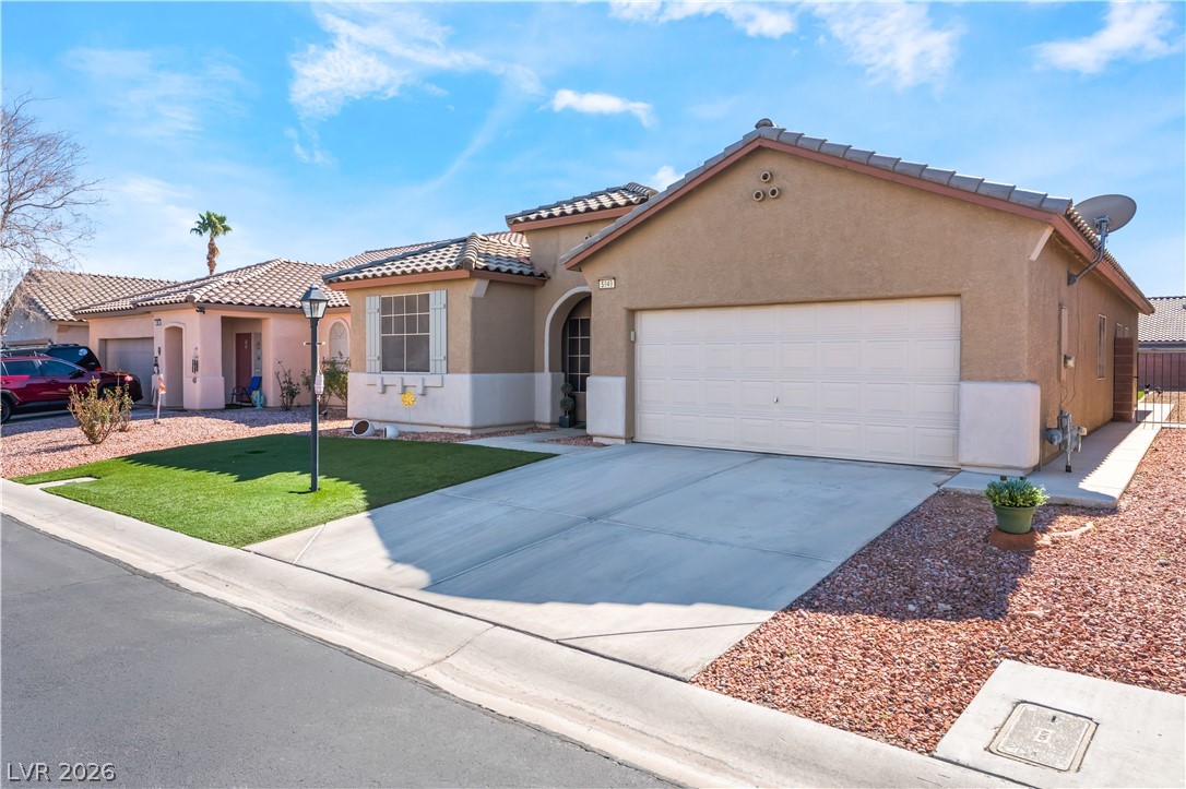 5949 Pavilion Lakes Avenue