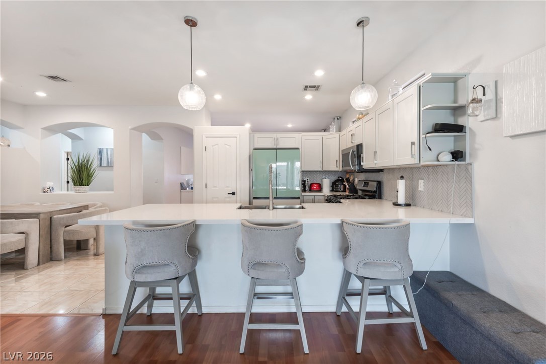 5949 Pavilion Lakes Avenue