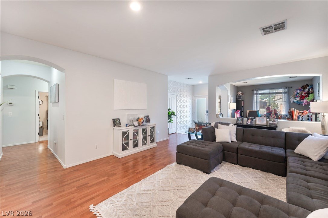 5949 Pavilion Lakes Avenue