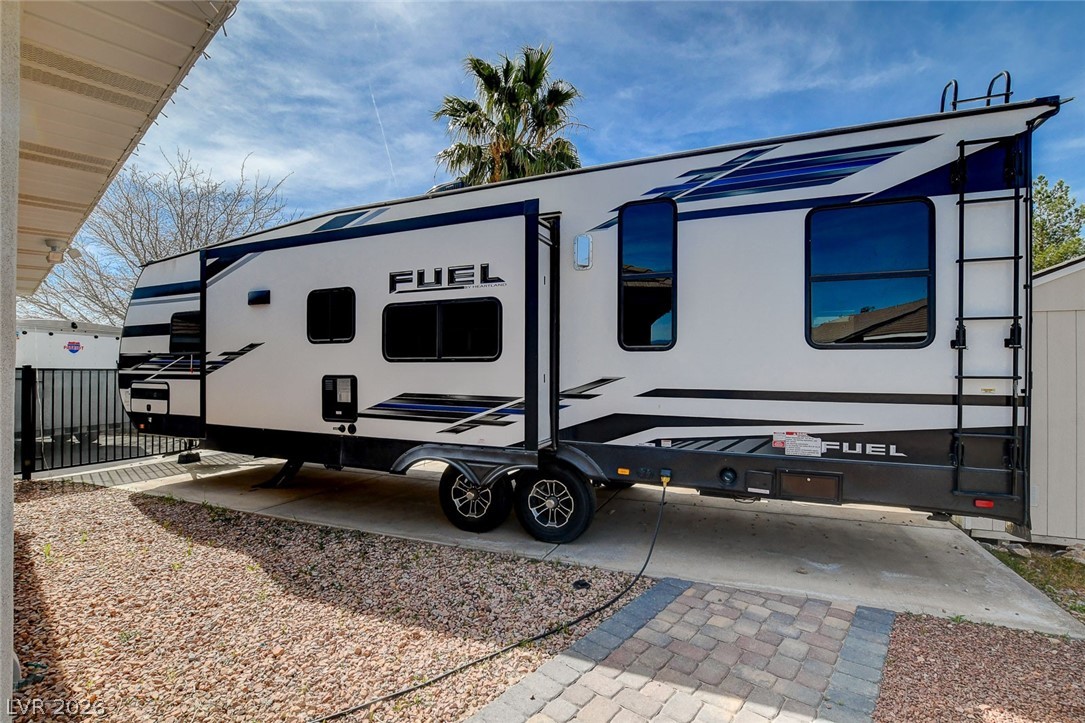 478 Muddy Peak Court