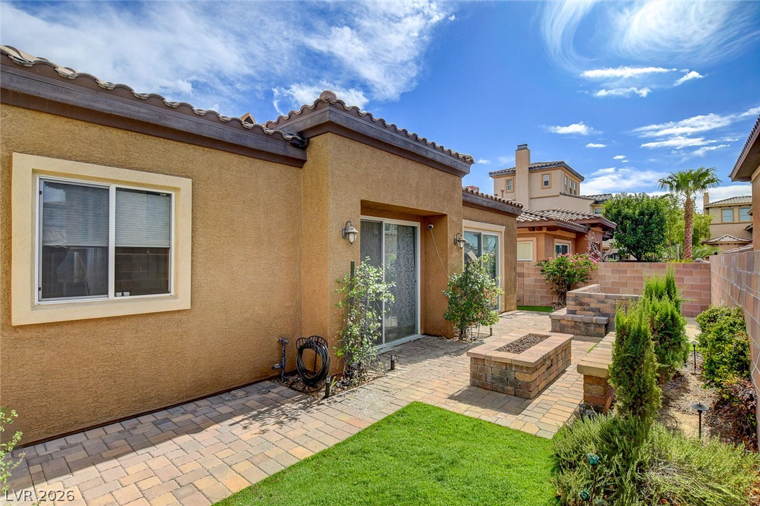 542 Via Ripagrande Avenue