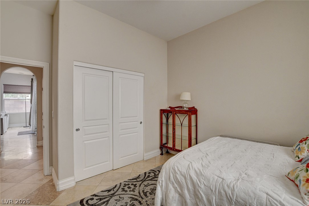 542 Via Ripagrande Avenue