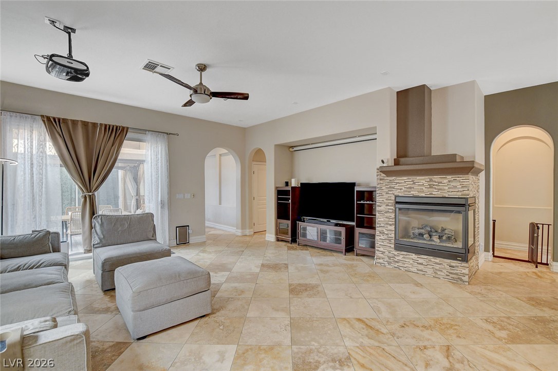 542 Via Ripagrande Avenue