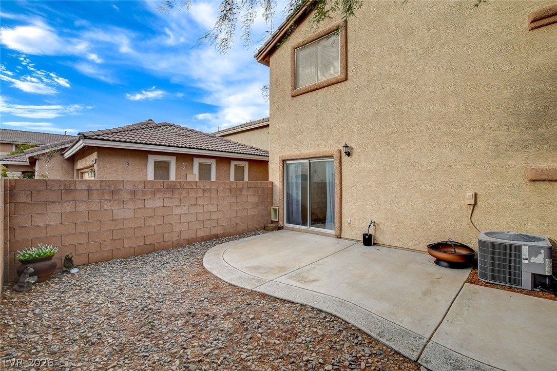 1438 Summer Glow Avenue