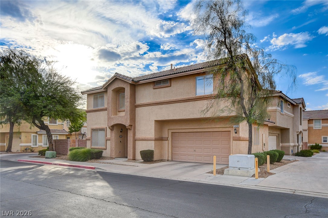 1438 Summer Glow Avenue