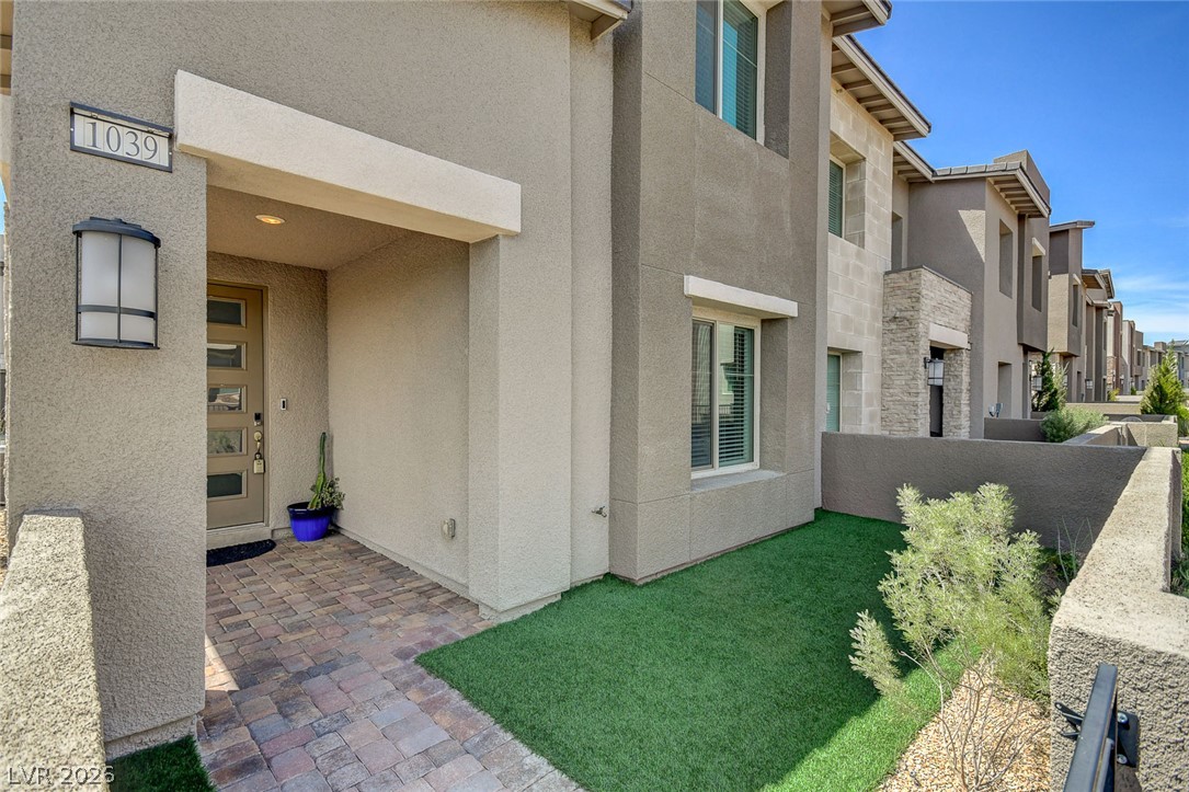 600 North Carriage Hill Drive 1039