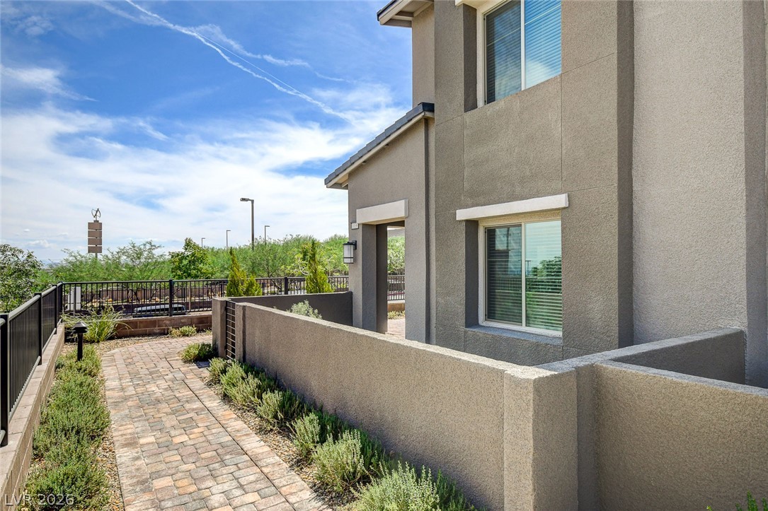 600 North Carriage Hill Drive 1039