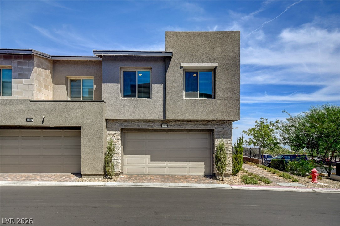 600 North Carriage Hill Drive 1039