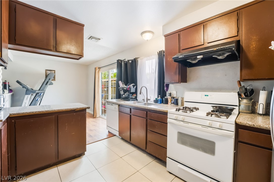 6135 Meadowgrass Lane