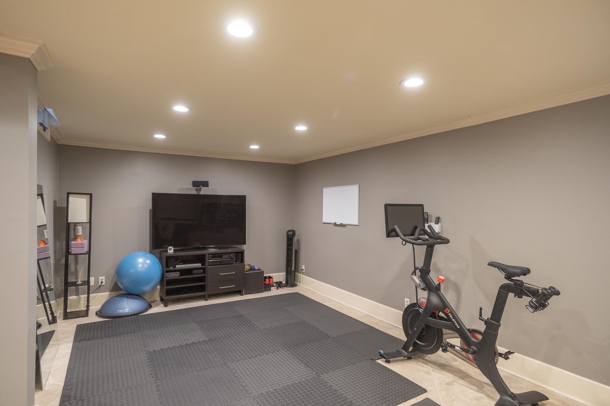 324 BUENA VISTA PL