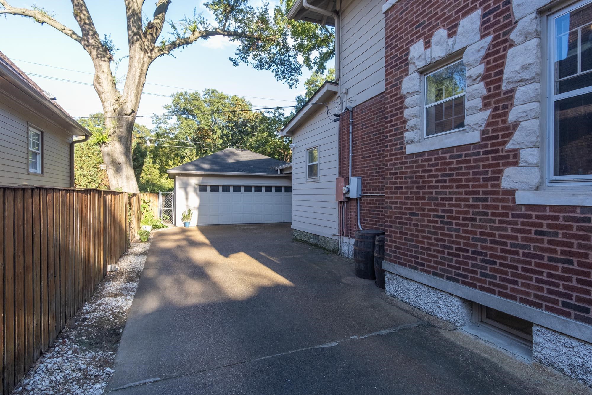 324 BUENA VISTA PL