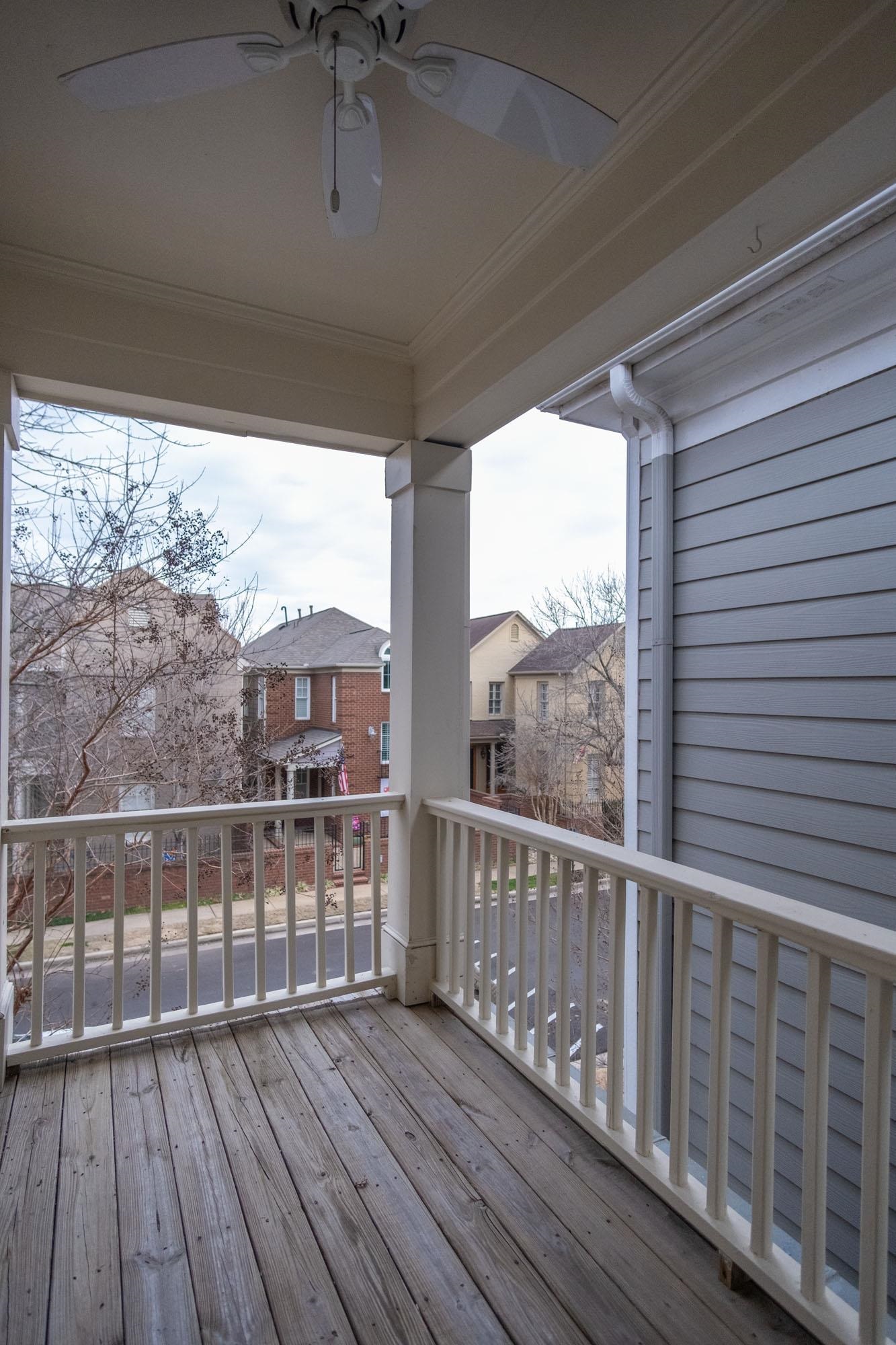525 RIENZI DR