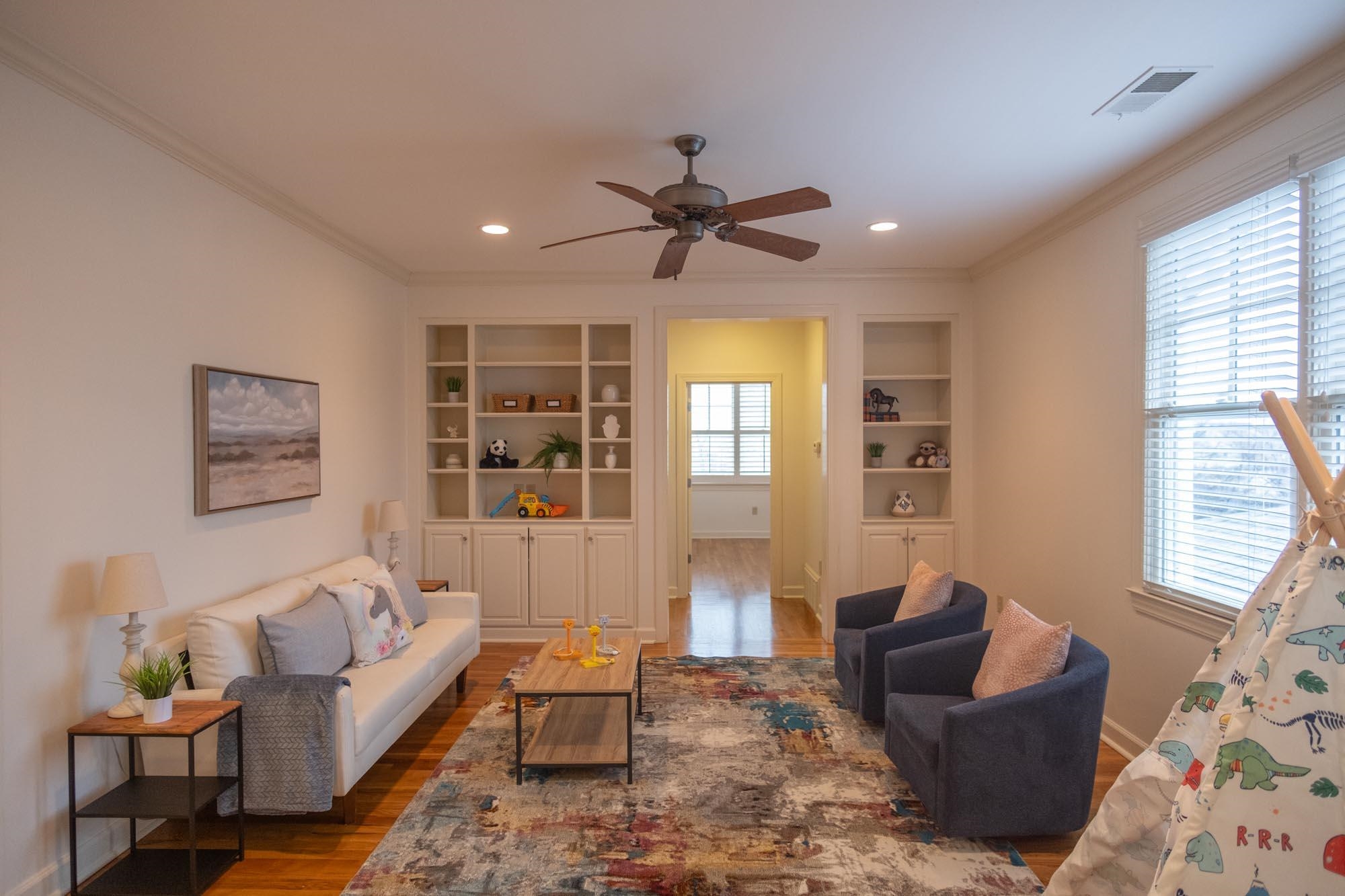 556 RIENZI DR