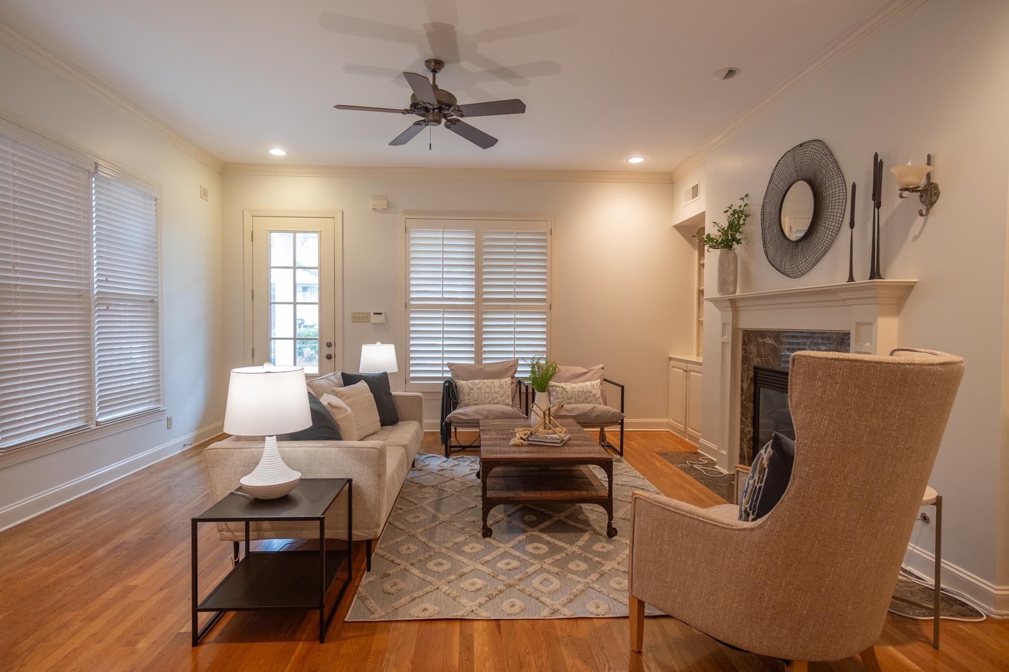 556 RIENZI DR