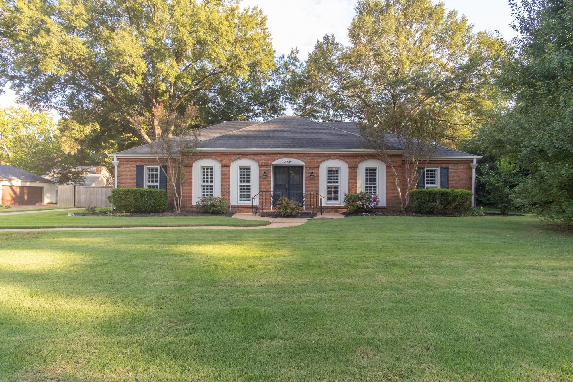 6737 HICKORY CREST CV