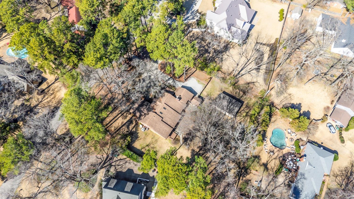598 VALLEYBROOK DR