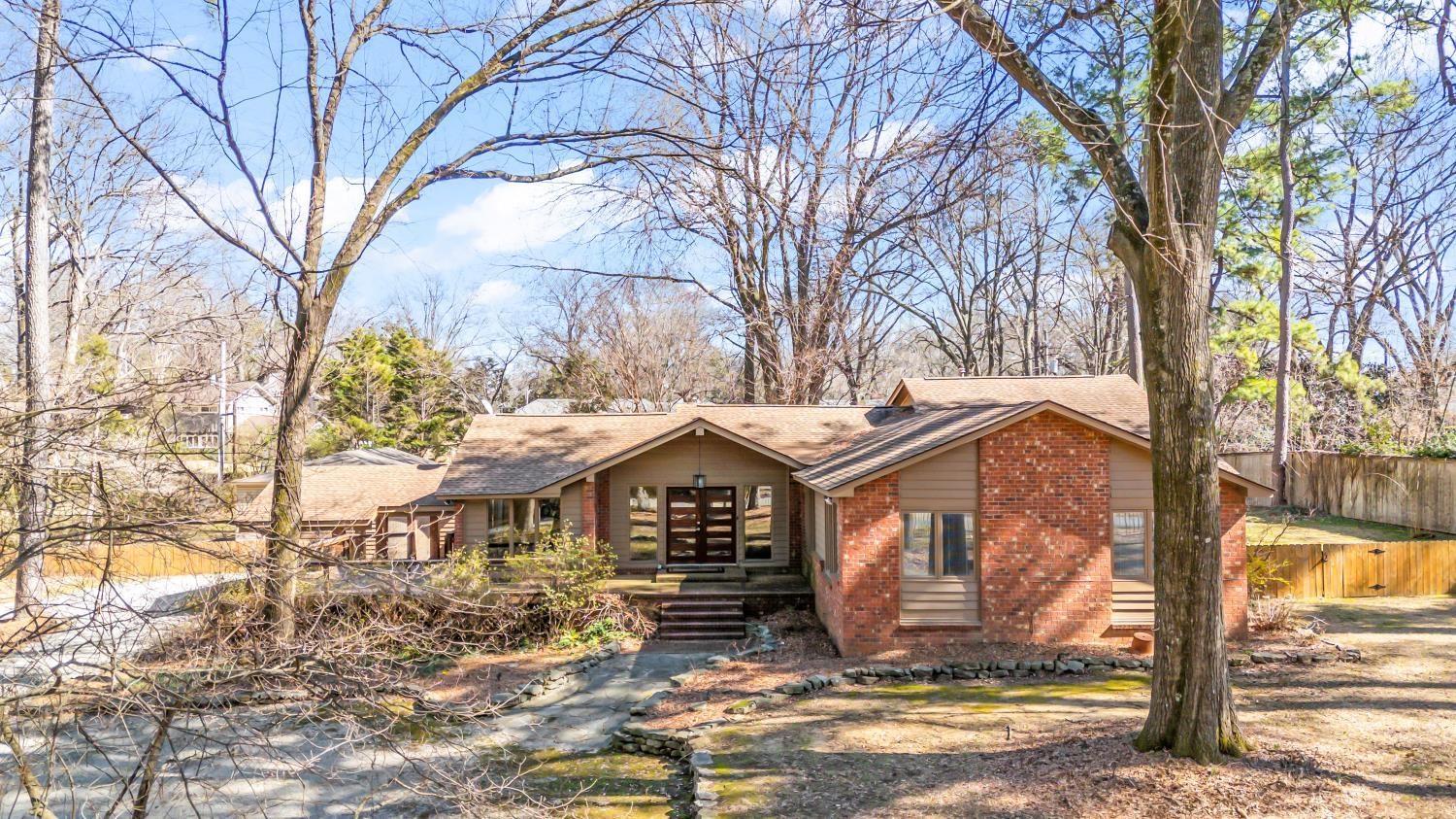 598 VALLEYBROOK DR