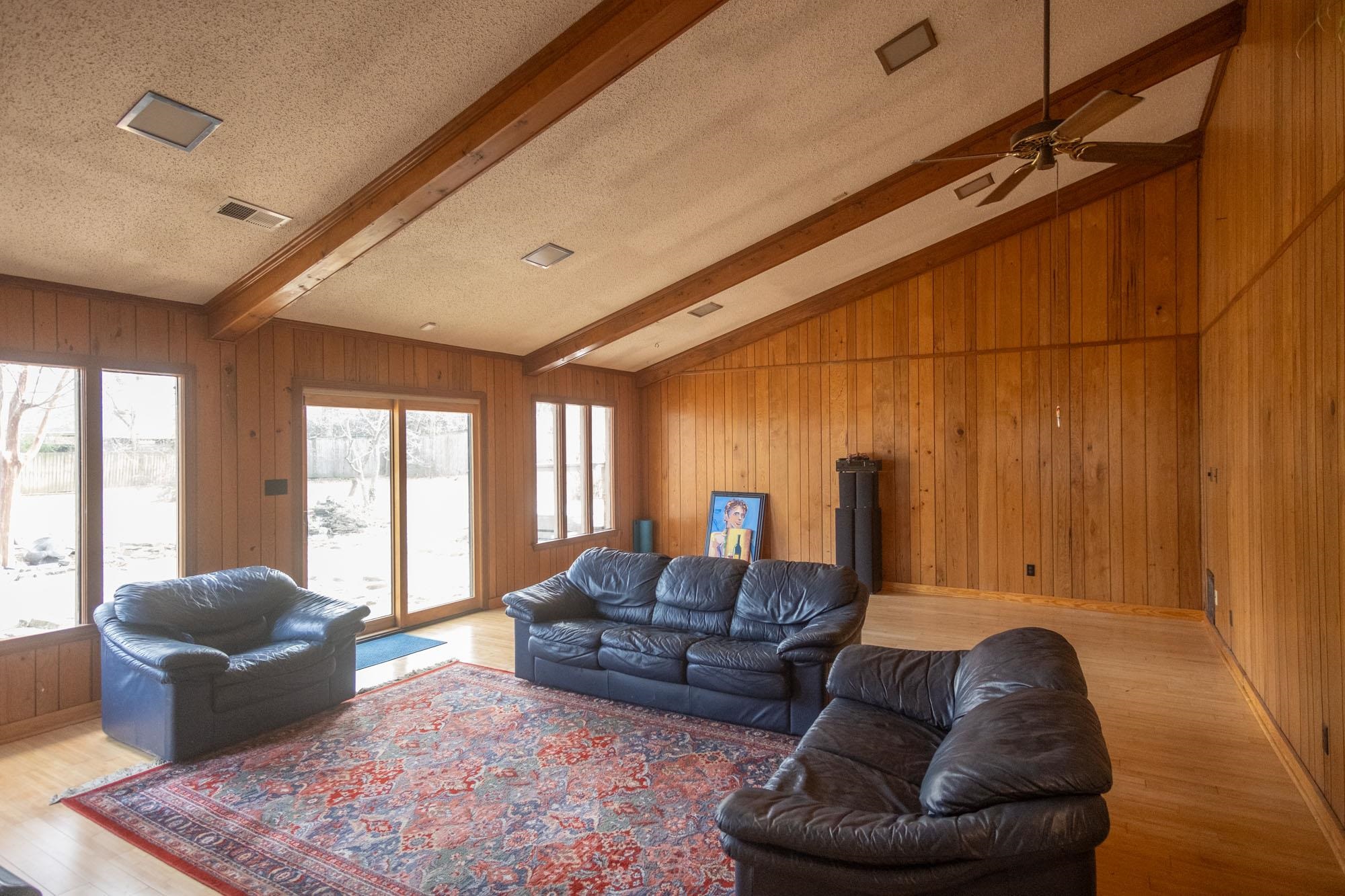 598 VALLEYBROOK DR