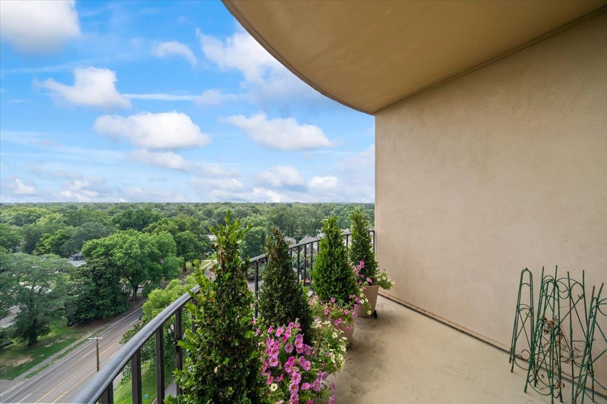 475 N HIGHLAND AVE Unit: 12A B