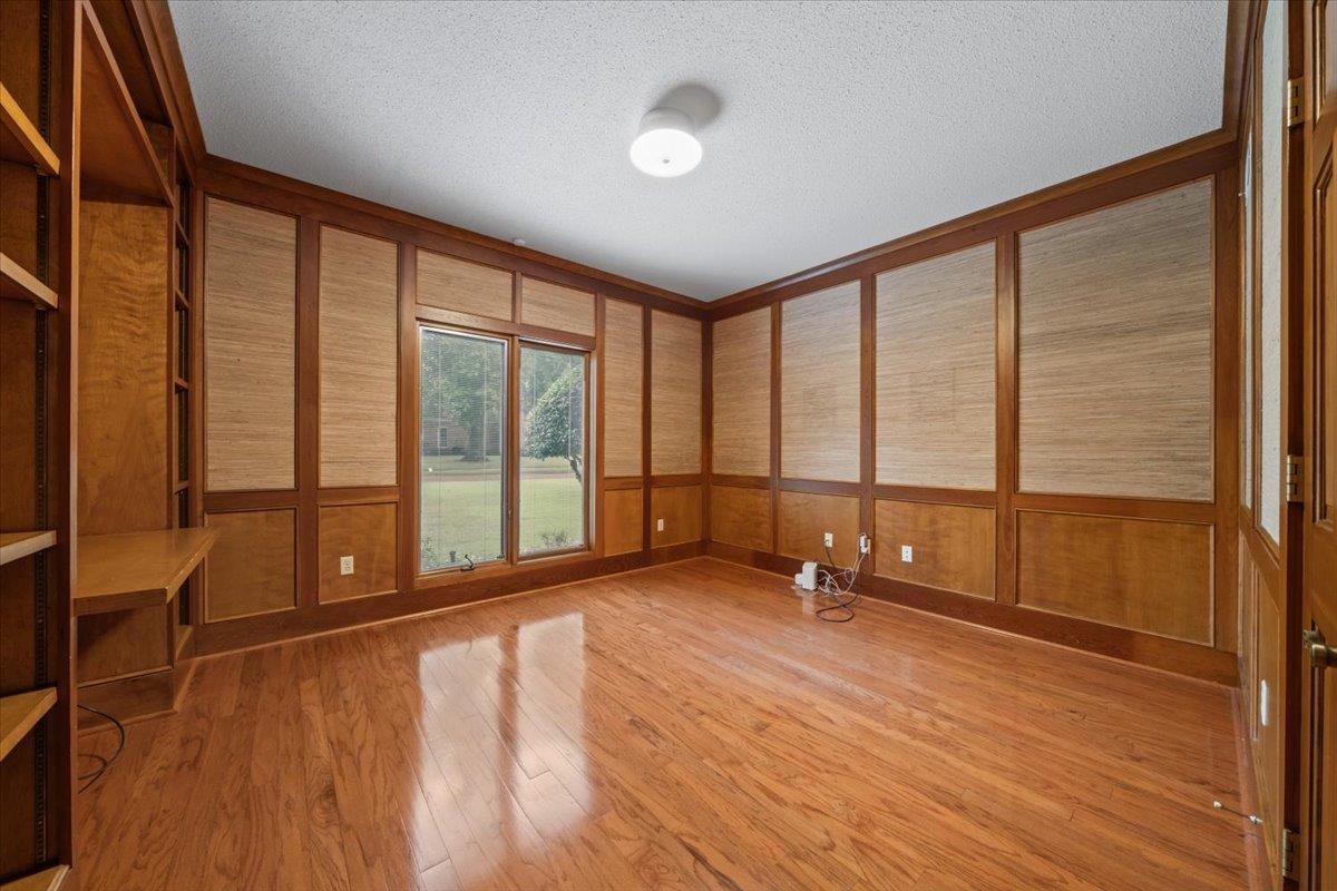 3160 TALLWOOD DR